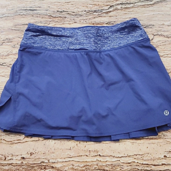 Lululemon skort - Picture 1 of 4
